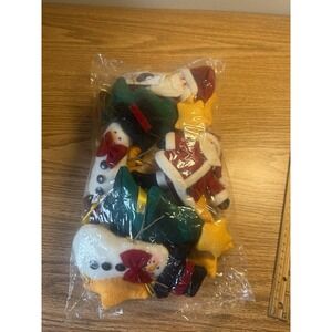 Anne‎ Fetzer's Heartland Collection Christmas Garland Snowman, Star, Tree, Santa